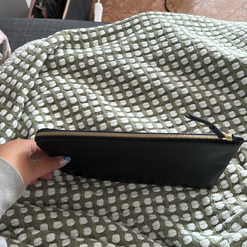 Black Auxillary Clutch - Picture 3 of 4